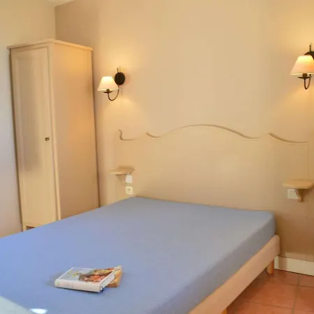 Apartment 6 Couchages Avec Piscine Et Parking Aux Issambres - Fr-1-226-386 *