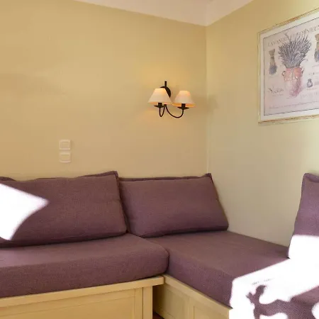 6 Couchages Avec Piscine Et Parking Aux Issambres - Fr-1-226-386 * Les Issambres